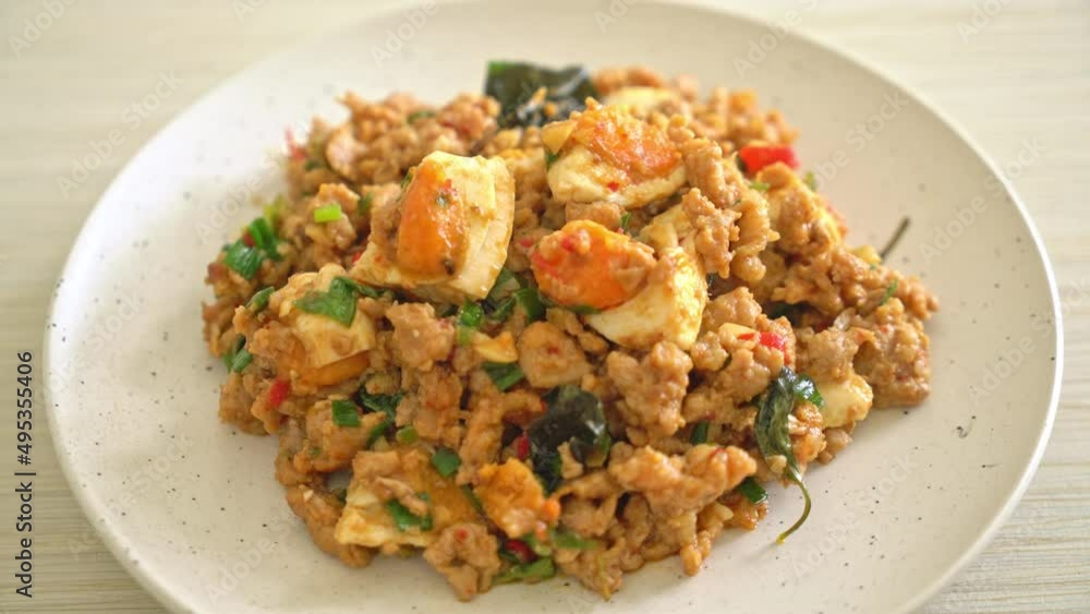 stir-fried minced pork with salted egg stir-fried minced pork with salted egg