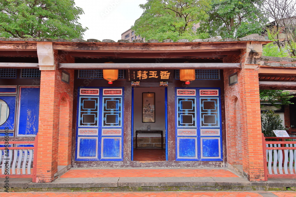 Obraz premium Lin family garden with elegant mansion and classic Chinese garden architectures in Banqiao District, New Taipei City, Taiwan