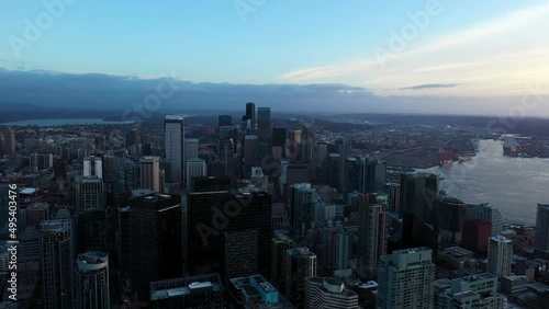 Wallpaper Mural Wide establishing aerial of Seattle's downtown skyscrapers with clouds off in the distance. Torontodigital.ca