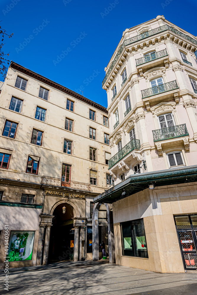 Fototapeta premium Dans les rues de Lyon