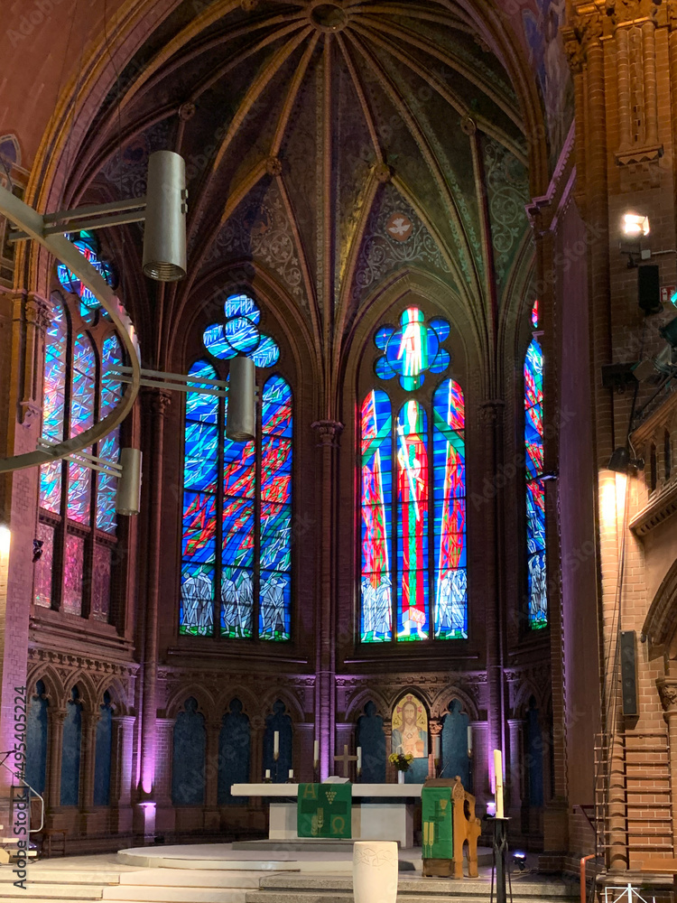 Obraz premium Apostel-Paulus Kirche Innenraum Altar Schöneberg Berlin