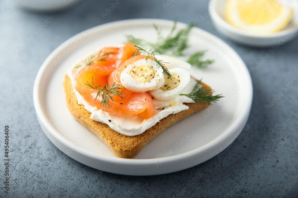 Salmon toast with quail eggs and dill Salmon toast with quail eggs and dill