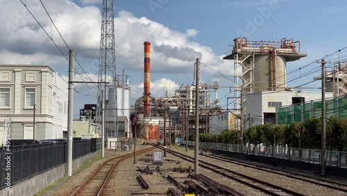 線路 工場 煙