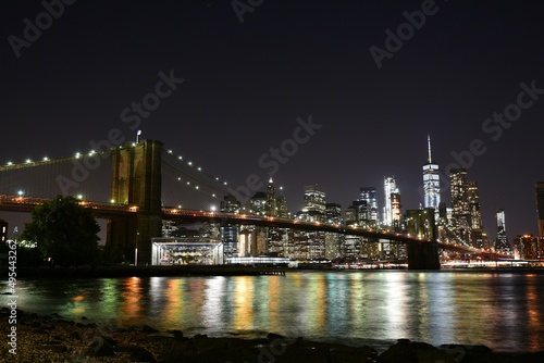 Foto Murales New York City viewing Brooklyn Bridge during night time