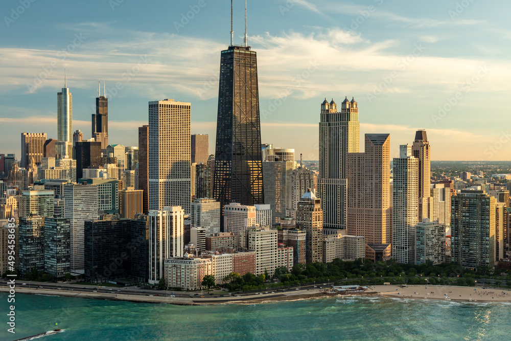 Fototapeta premium Aerial Chicago Hancock Building Oak Street Beach USA