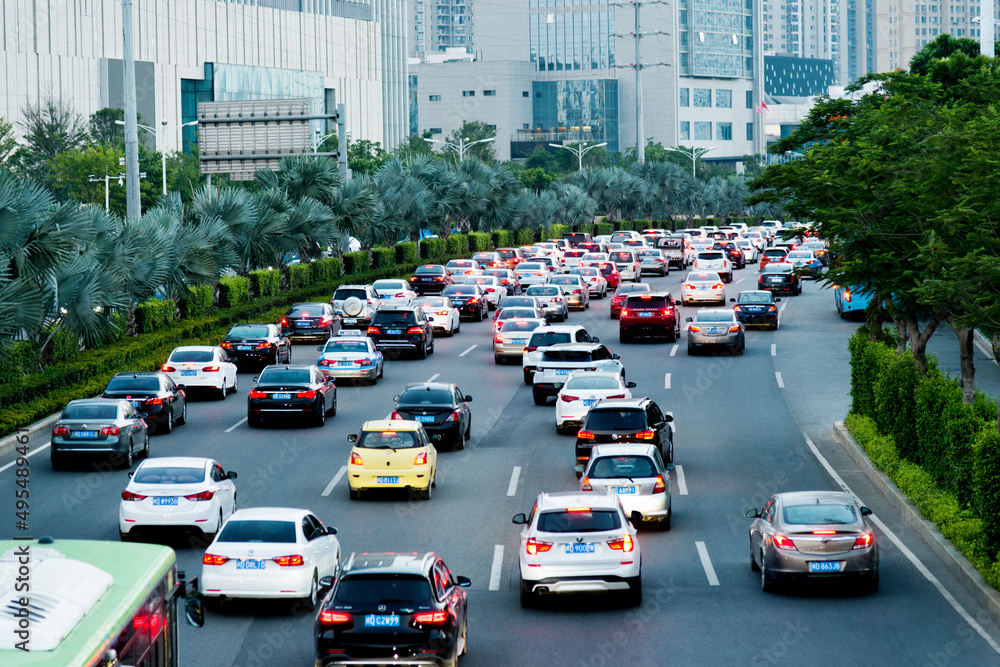 Naklejka premium Traffic jam in the rush hour evening