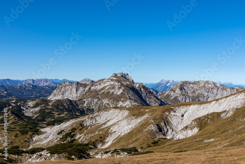 Panoramic view on the mountain peaks of the Hochschwab Region in Upper Styria, Austria. Sharp summits of Ebenstein and Hinterer Polster, Alps in Europe. Climbing, wilderness. Concept freedom © Chris