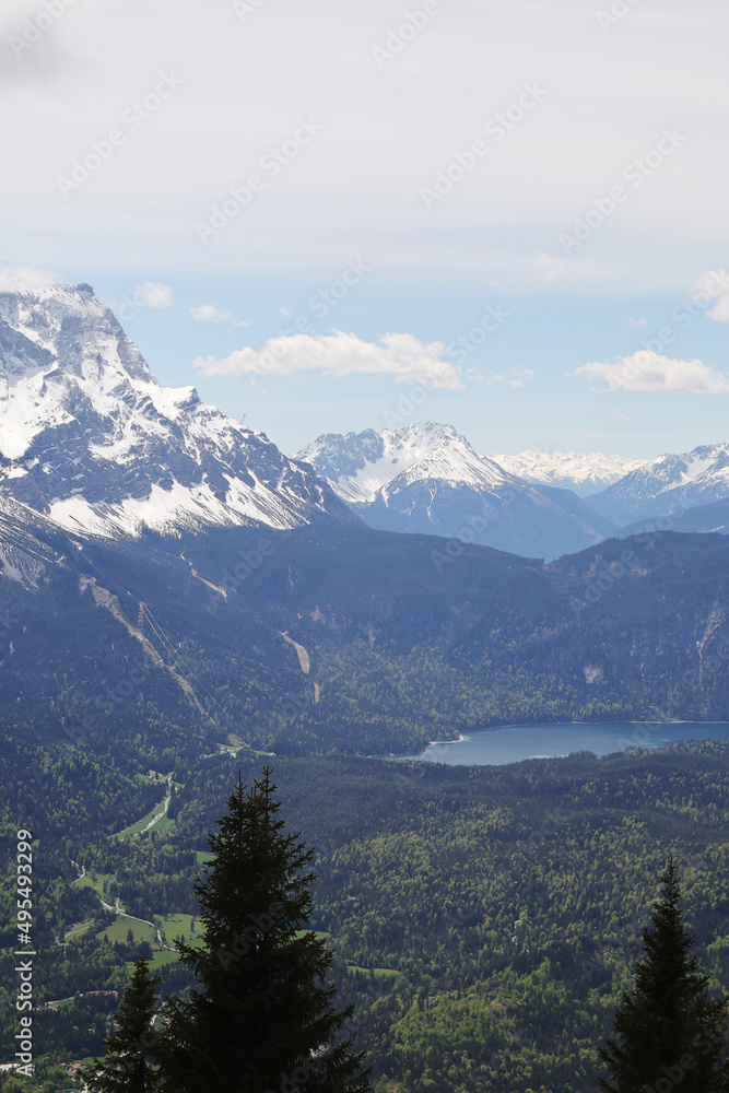 Obraz premium View from Kramerspitz mountain to Garmisch-Partenkirchen, Upper Bavaria, Germany