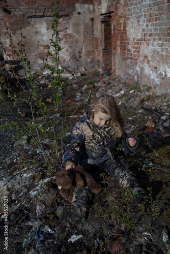 Fototapeta Naklejka Na Ścianę i Meble -  Children without a home, apocalypse, war