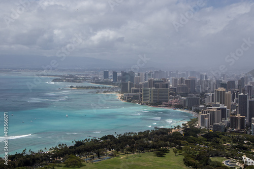 Honolulu Hikes at Diamond Head © Andrew