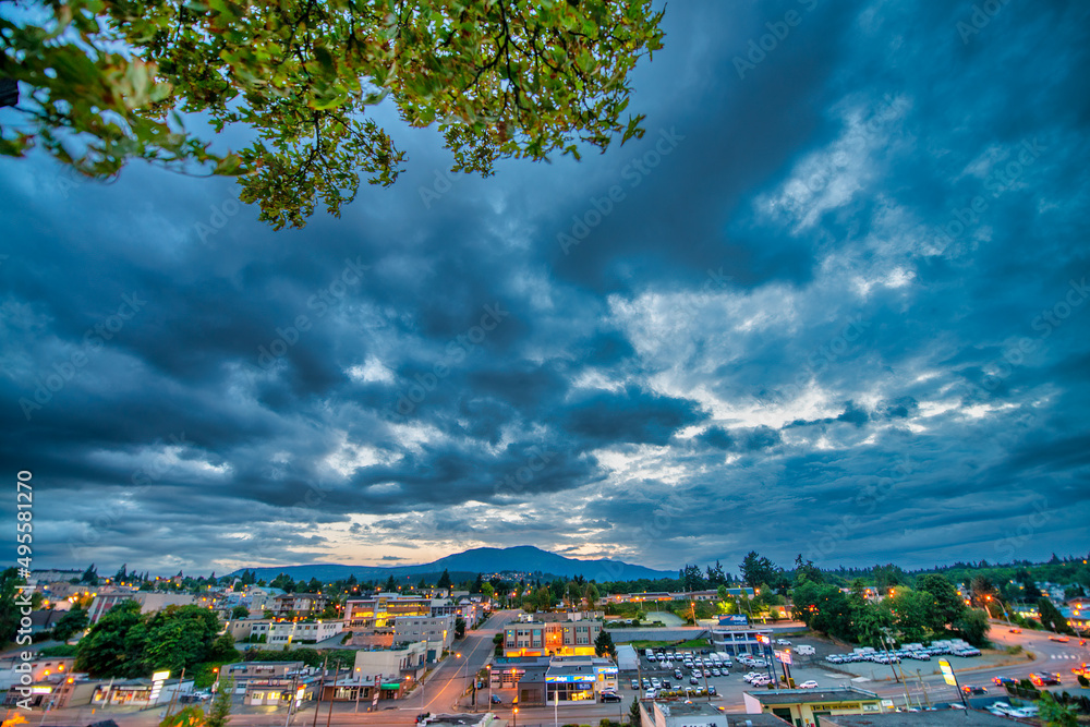 Fototapeta premium Nanaimo, Canada - August 13, 2017: Nanaimo buildings and skyline at summer sunset, Vancouver Island.