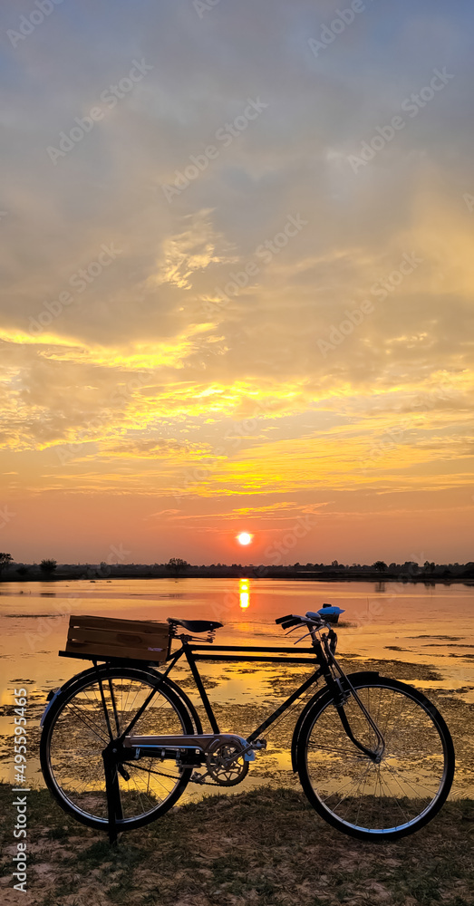 Fototapeta premium Sunset is destination