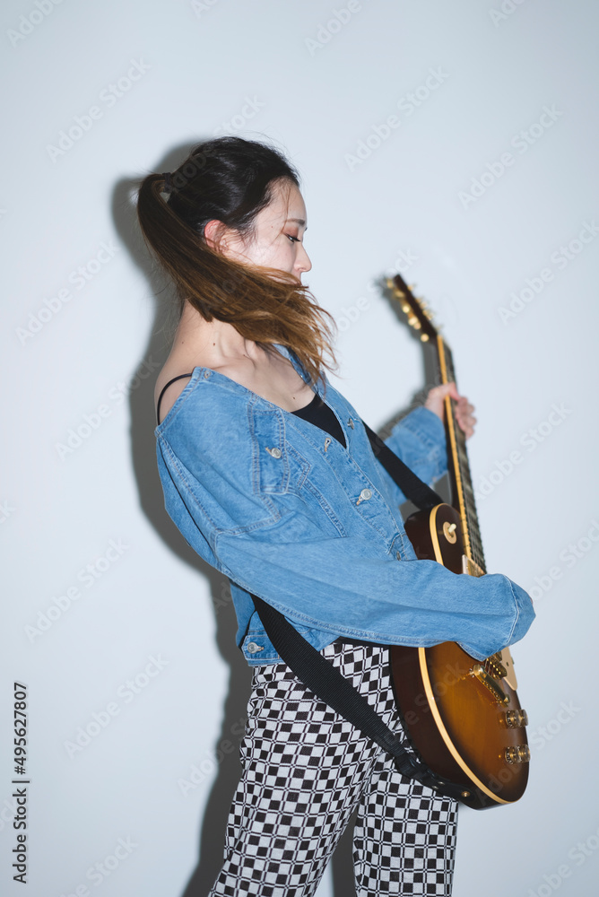 女性ギタリスト 女性ギタリスト