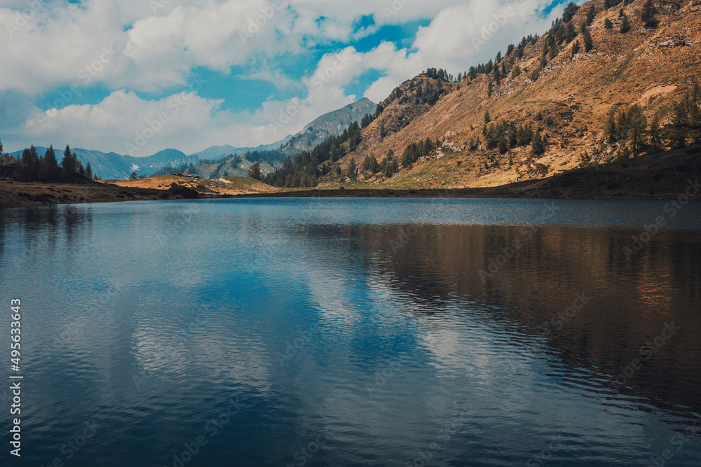 Obraz premium lake in the mountains