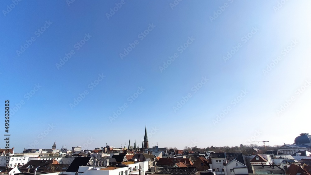 Innenstadt on Oldenburg i. O. an einem wolkenfreien Sommertag Innenstadt on Oldenburg i. O. an einem wolkenfreien Sommertag