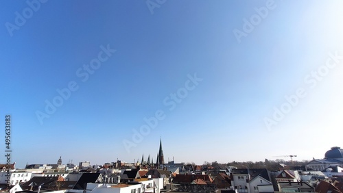 Innenstadt on Oldenburg i. O. an einem wolkenfreien Sommertag
