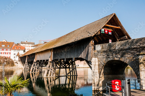 Olten, Stadt,  Aare, Fluss, Alte Brücke, Holzbrücke, Altstadt, historische Häuser, Bahnhof, Frühling, Frühlingssonne, Solothurn, Schweiz photo