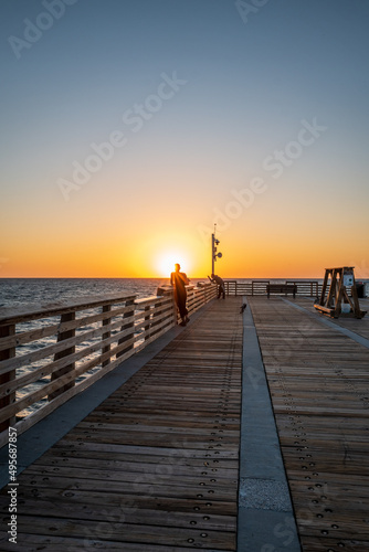 Fototapeta Naklejka Na Ścianę i Meble -  sunrise on the pier