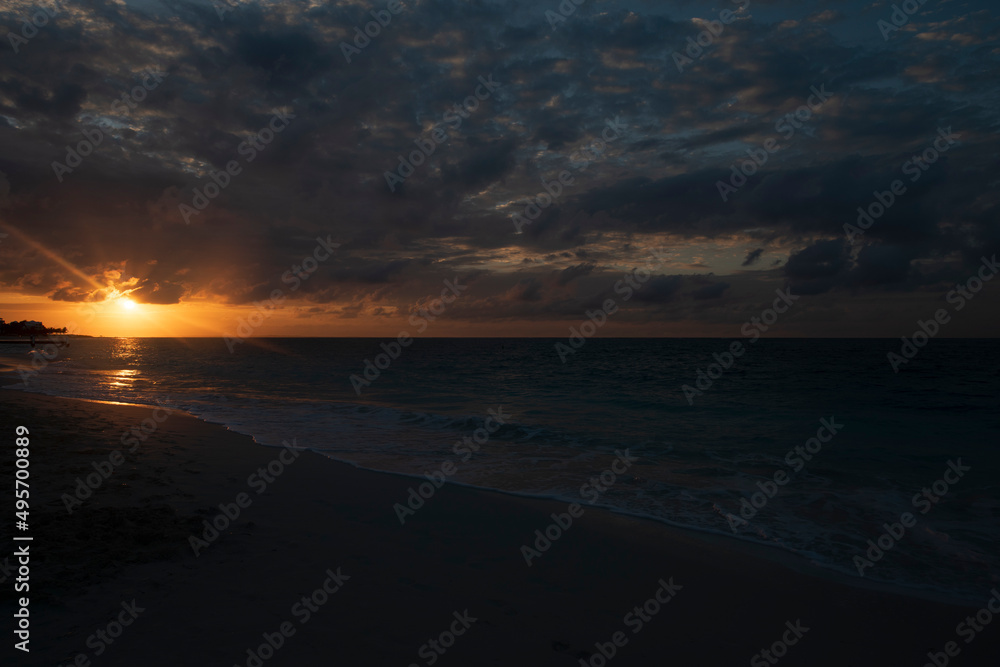 Fototapeta premium sunset or sunrise on the beach in turks and Caicos
