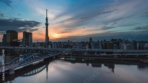 東京に朝日が昇る　タイムラプス