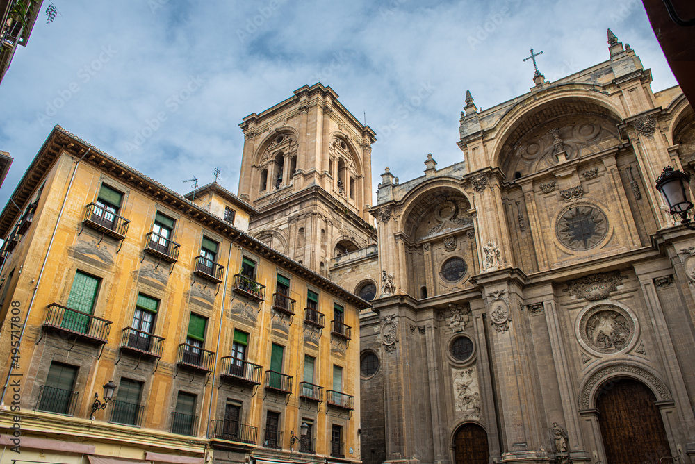 Fototapeta premium Granada from muslim architecture to Renaissence