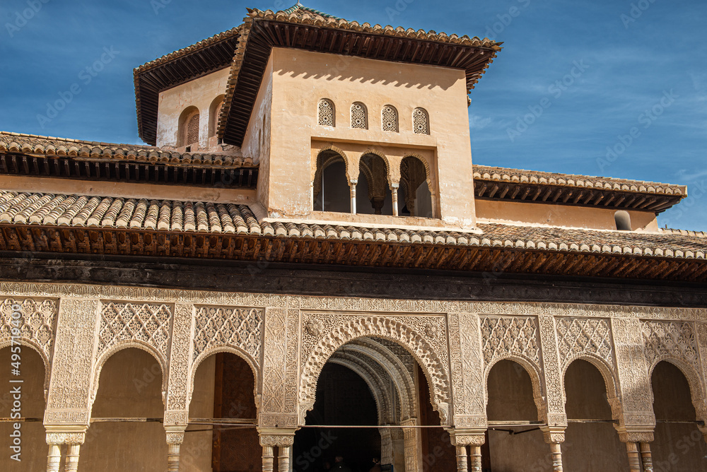 Granada from muslim architecture to Renaissence