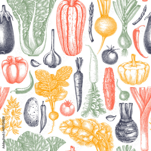 Hand-sketched vegetable seamless pattern. Vector background with healthy food elements in vintage style. Fresh vegetables backdrop for wrapping paper, banner, textile, menu design.