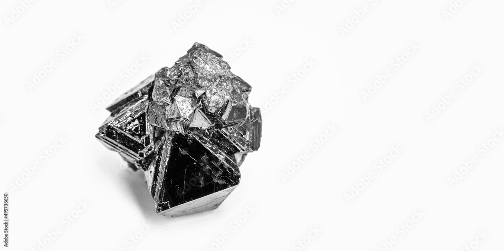 osmium fragment (Os) is a metallic chemical element belonging to the group of platinum metals that is located, used electrical conductors osmium fragment (Os) is a metallic chemical element belonging to the group of platinum metals that is located, used electrical conductors