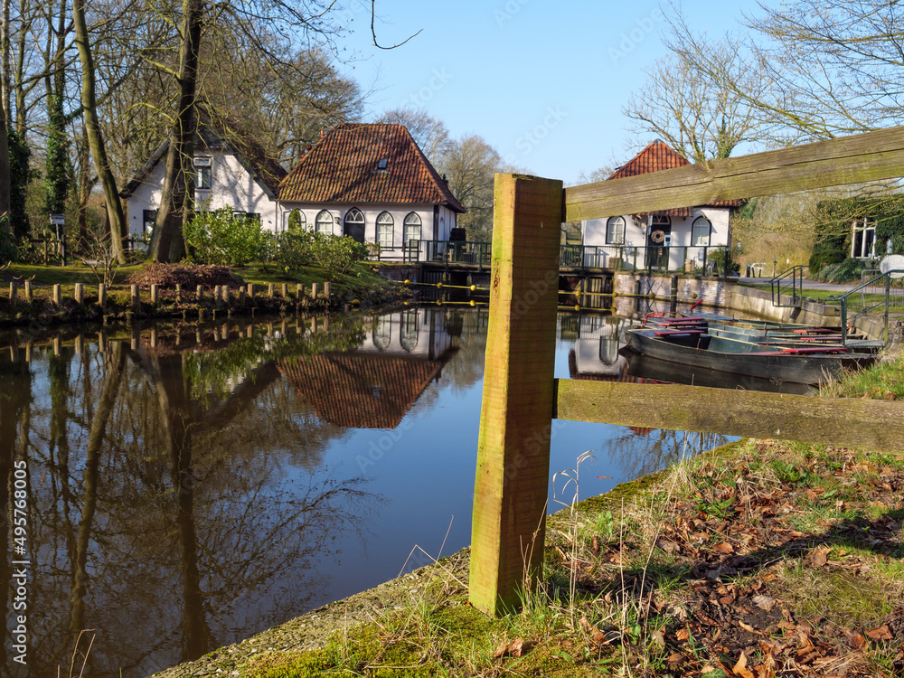 Fototapeta premium Wassermühe bei Winterswijk in den Niederlanden