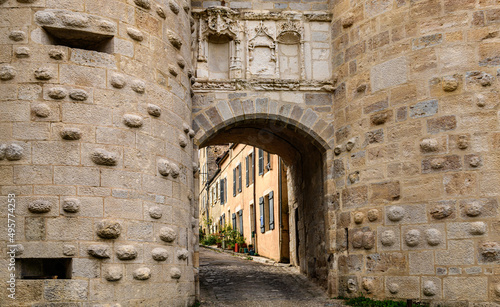 Vezelay archway photo