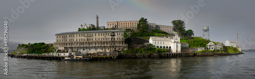 Foto Panoramic shot of the Alcatraz island in San Francisco.
