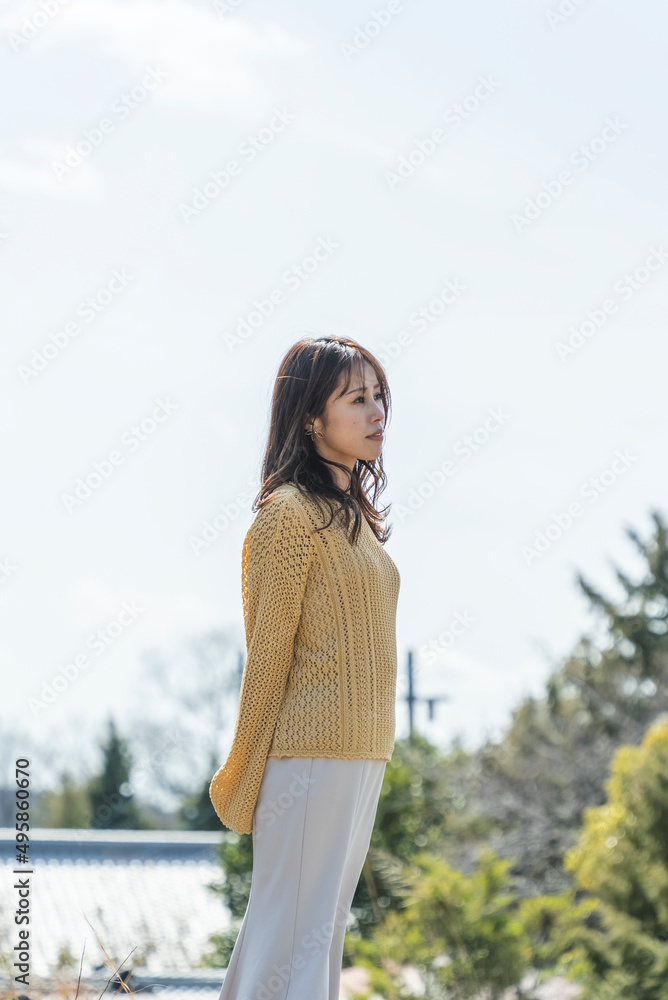 自然の中にいる女性 自然の中にいる女性