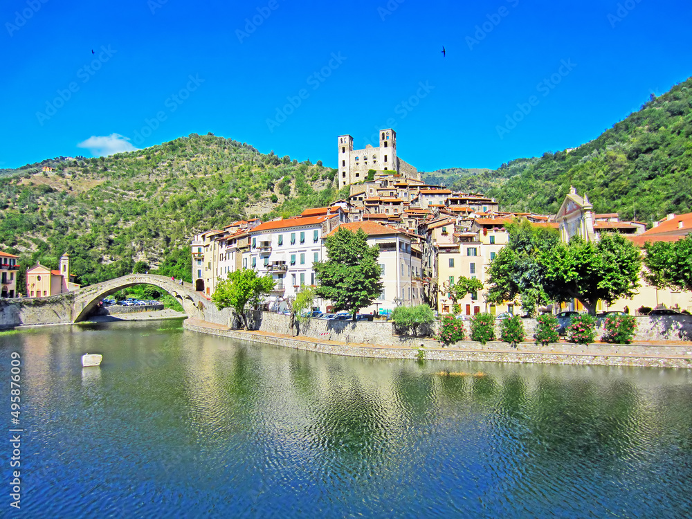 Obraz premium The Castel and the Bridge of Dolceacqua, Italy