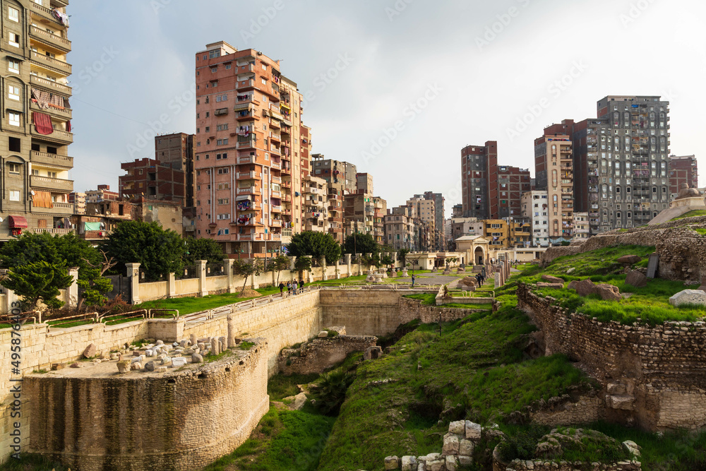 Obraz premium Cityscape with Pompeys Pillar and Serapeum. This Roman triumphal column. Alexandria, Egypt