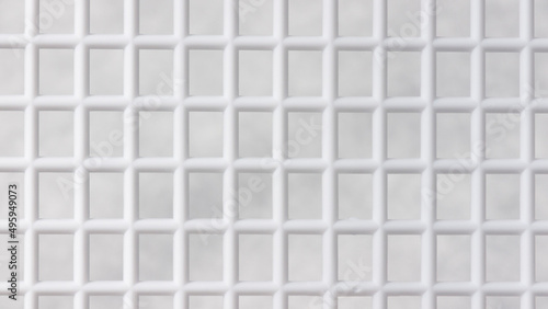 Rejilla de plástico blanco con cuadrícula de celdas cuadradas