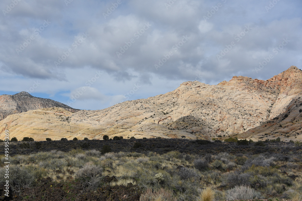 Utah- Panoramic Landscape of White Sandstone Peaks