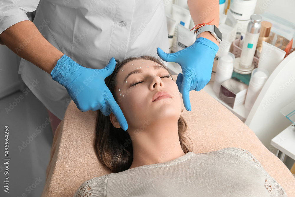 Injections in the face with pre-marking Injections in the face with pre-marking