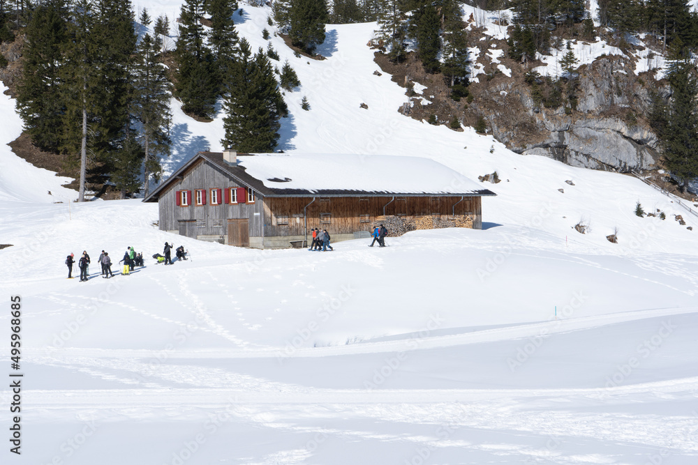 lumserberg: Skiers, snowboarders, carvers, families all enjoy their time on the ski runs of winter sports resort located directly above Lake Walen. 65 km of perfectly groomed slopes invite you. lumserberg: Skiers, snowboarders, carvers, families all enjoy their time on the ski runs of winter sports resort located directly above Lake Walen. 65 km of perfectly groomed slopes invite you.