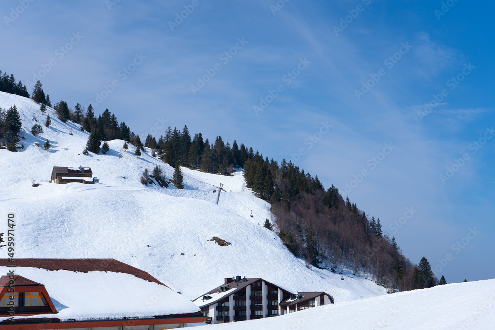 Belalp, closer to the sky, n winter, the snow sports area on Belalp offers a wide range of snow sports for all ages and countless slopes are waiting to be discovered on skis and snowboard. Bern,Zug,su Belalp, closer to the sky, n winter, the snow sports area on Belalp offers a wide range of snow sports for all ages and countless slopes are waiting to be discovered on skis and snowboard. Bern,Zug,su