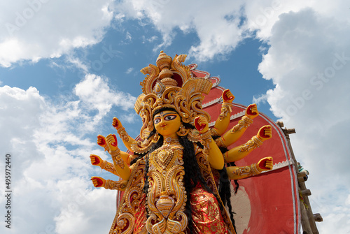 Foto Howrah, West Bengal, India- 8th October 2019 : Vijayadashami, Goddess durga idol is being prepared for immersion