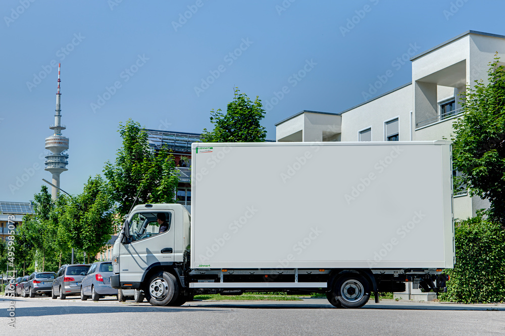 Obraz premium LKW mit Werbefläche in München