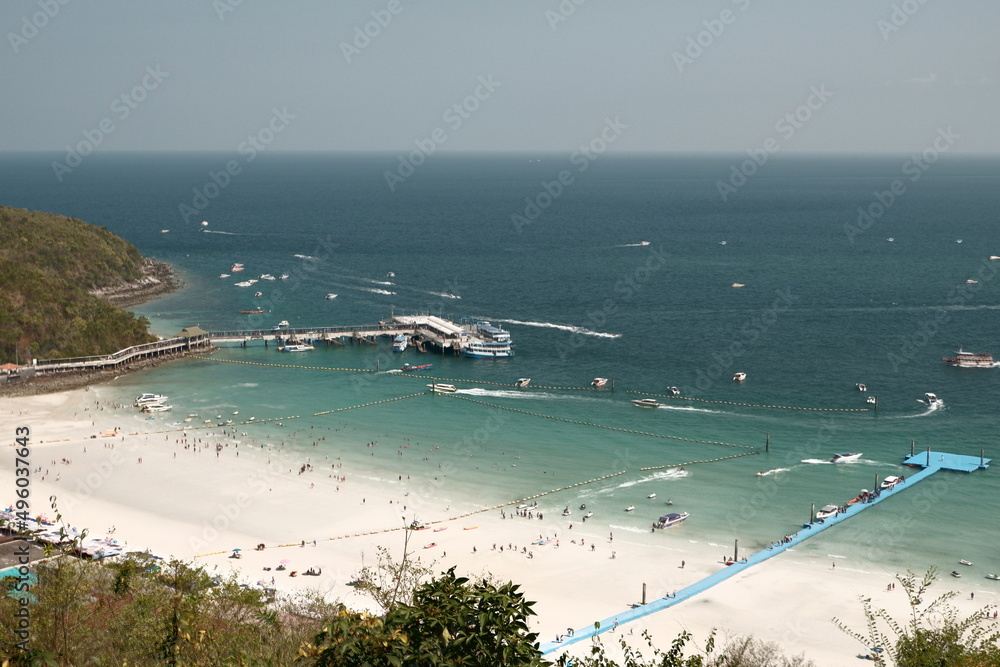 Going to the beach on a summer vacation in Pattaya