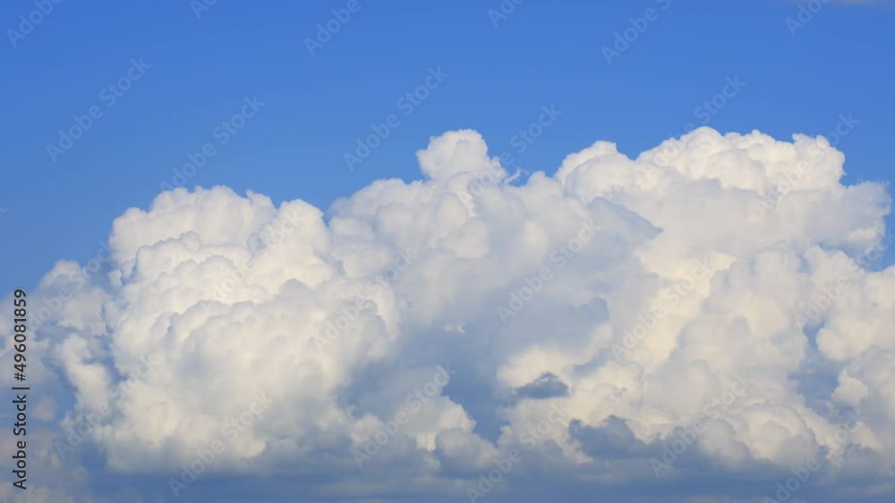 Vibrant blue sky with cloud on a cloudy day time lapse.
Vibrant blue sky with cloud on a cloudy day time lapse.