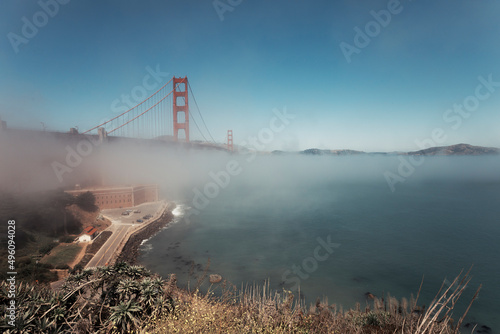 Photography golden gate bridge in the fog