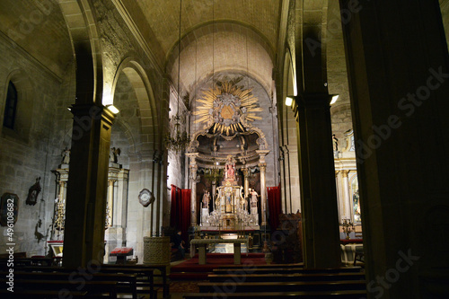 Interior de la Iglesia de Santiago de Padrón en la provincia de La Coruña, comarca del Sar, Galicia, España.  © joserpizarro