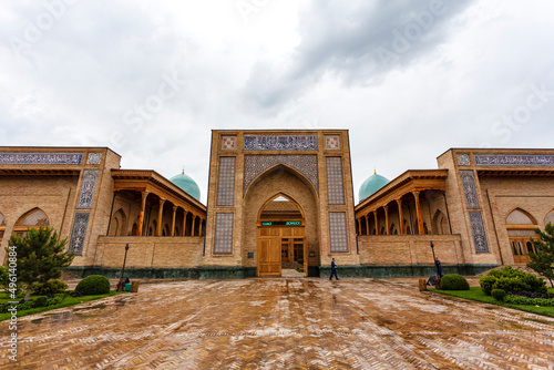 Exterior of the Abdulla Murodxo'jayev 17a mosque in Tashkent, Uzbekistan, Central Asia photo