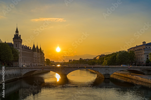 Summer Sunset Over Paris Historic Center With Seine River and Bridges © Loic Timelapse