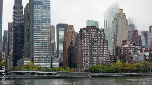 View from Roosevelt Island to Manhattan, heavy traffic on FDR