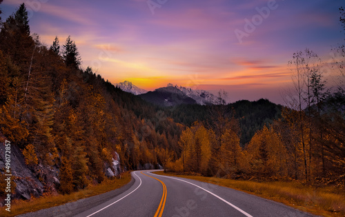 Autumn season road in Washington States, USA © CK
