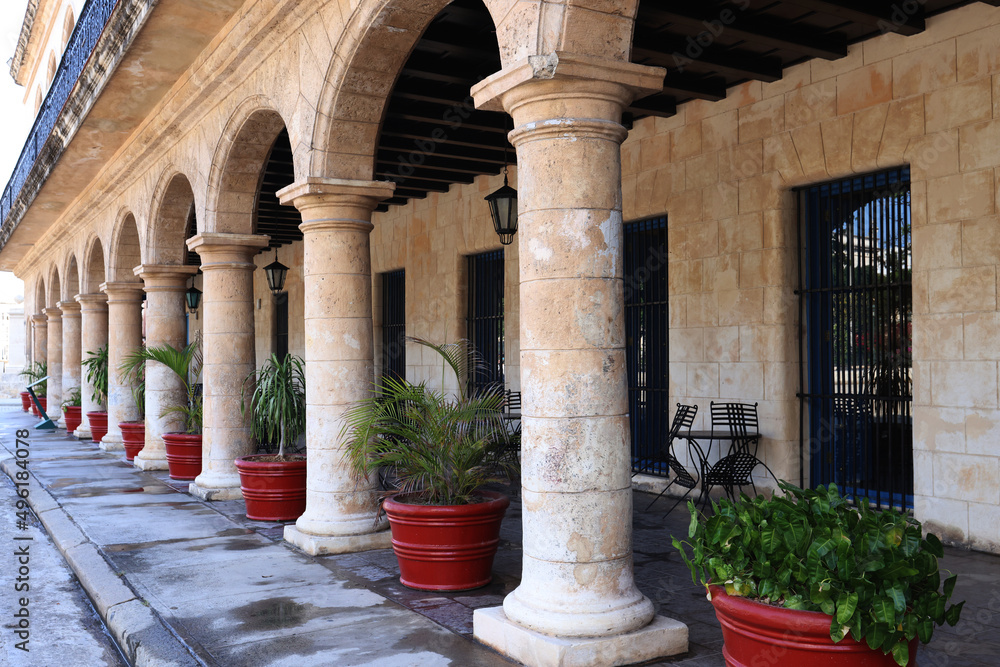 Naklejka premium The colonnade of the Palacio de los Condes de Santovenia, Havana, Cuba